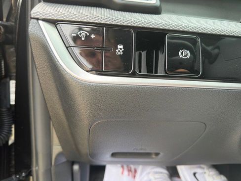 Used 2024 Kia Sportage LX image 26