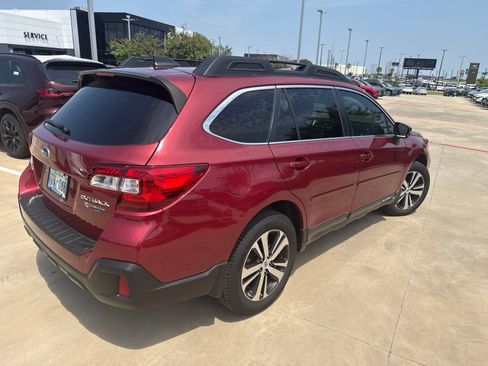 Used 2018 Subaru Outback 2.5i Limited AWD/4WD image 5