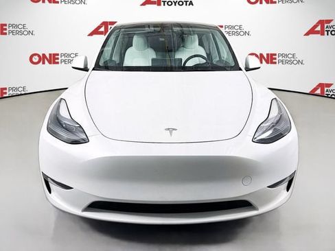 Used 2023 Tesla Model Y Long Range AWD/4WD image 2