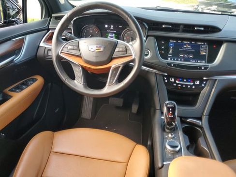 Certified 2024 Cadillac XT5 Premium Luxury w/ Technology Package FWD image 16
