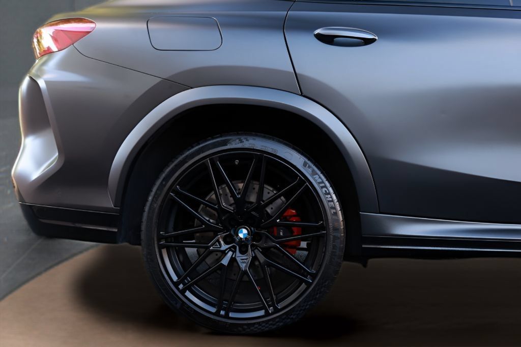 Used 2021 BMW X6 M w/ Competition Package AWD/4WD image 15