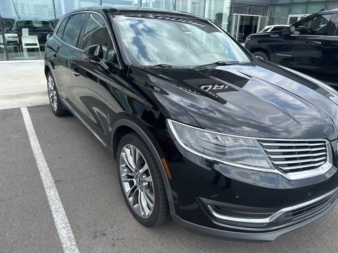 Used 2018 Lincoln MKX Reserve w/ Luxury Package AWD/4WD image 3