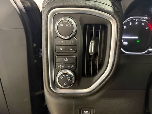 Used 2022 GMC Sierra 1500 SLE image 15