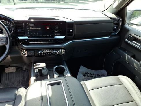 Used 2022 GMC Sierra 1500 SLT w/ SLT Premium Plus Package AWD/4WD image 15