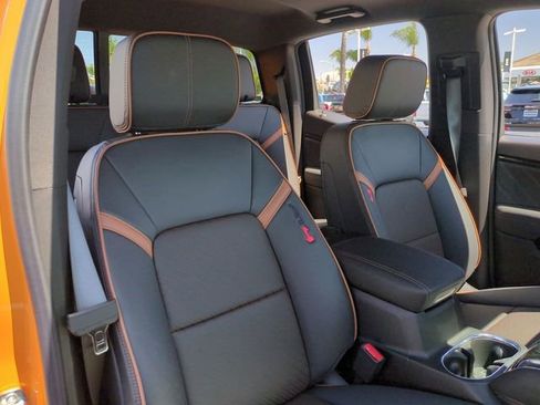New 2026 GMC Canyon AT4 w/ AT4 Premium Package AWD/4WD image 27