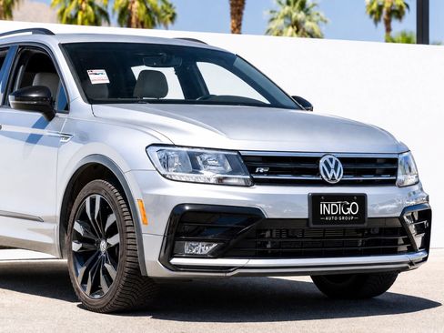 Used 2020 Volkswagen Tiguan SE R-Line w/ 3rd Row Seat Package AWD/4WD image 3