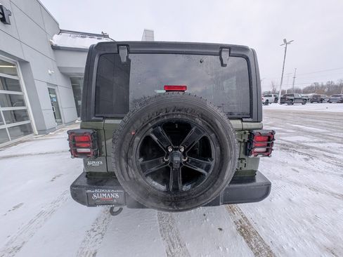 Used 2022 Jeep Wrangler Unlimited Sport image 9