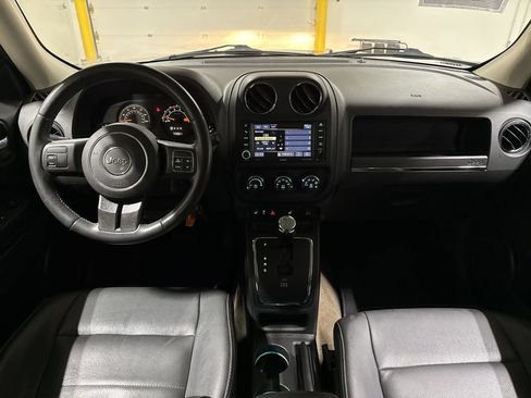 Used 2016 Jeep Patriot High Altitude AWD/4WD image 10