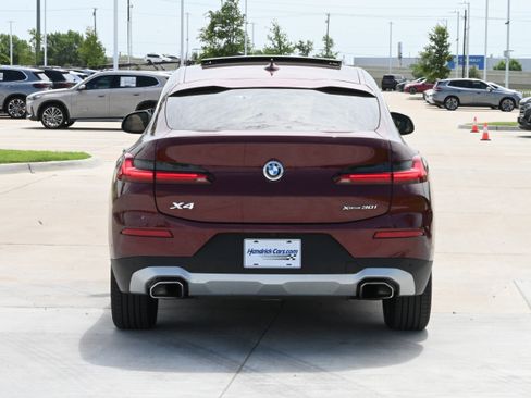Used 2025 BMW X4 xDrive30i AWD/4WD image 8