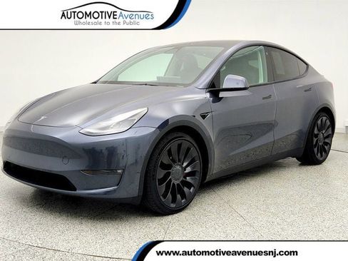 Used 2022 Tesla Model Y Performance AWD/4WD image 1