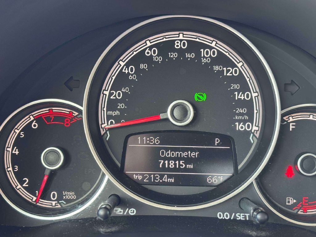Used 2019 Volkswagen Beetle 2.0T SE FWD image 22