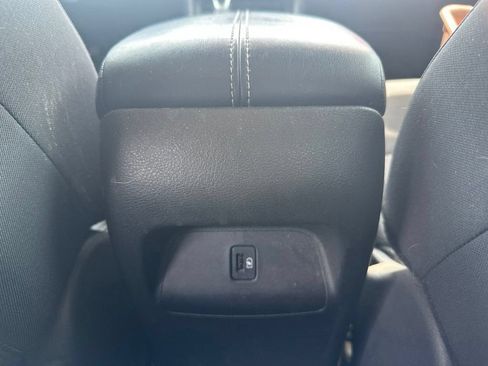 Certified 2023 Nissan Sentra SV FWD image 24