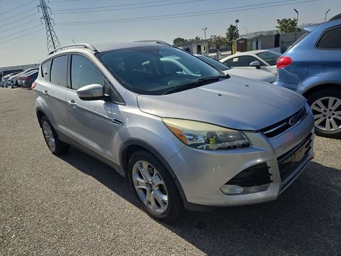 Used 2015 Ford Escape Titanium w/ Equipment Group 301A FWD image 5