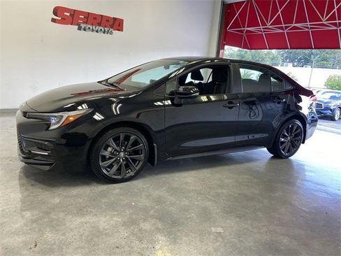 Certified 2025 Toyota Corolla SE image 14