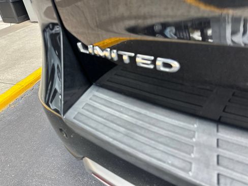 Used 2024 Ford Expedition Limited RWD image 18