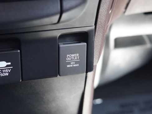 Used 2025 Honda Odyssey Touring image 32