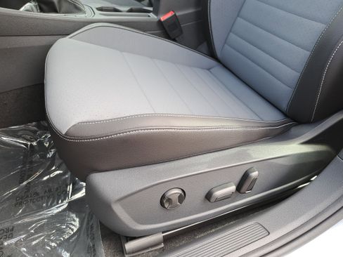 New 2026 Volkswagen Jetta SE image 26