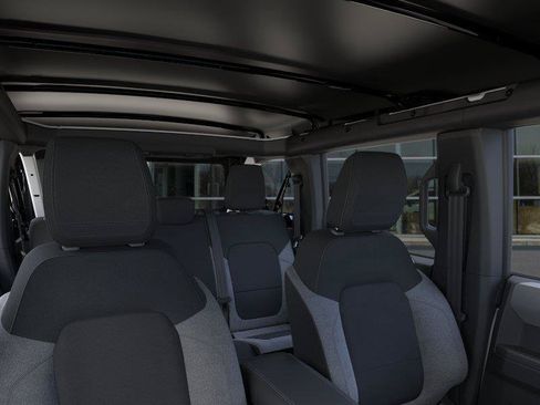 New 2025 Ford Bronco 4-Door AWD/4WD image 12