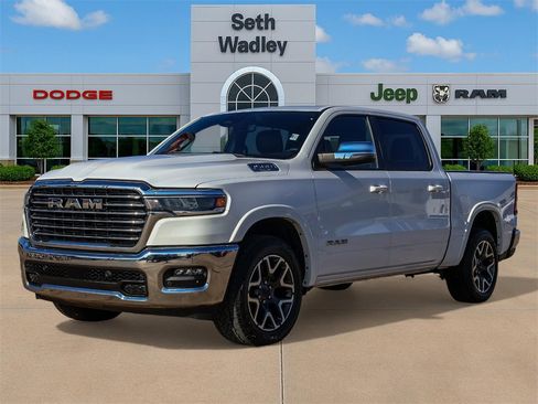 Used 2025 RAM 1500 Laramie image 3