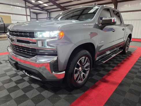 Used 2019 Chevrolet Silverado 1500 LT w/ Texas Edition image 21