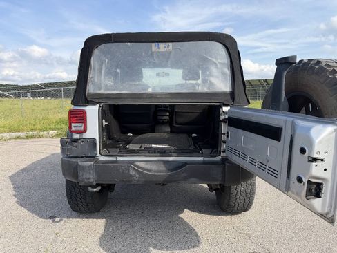 Used 2012 Jeep Wrangler Sport AWD/4WD image 12