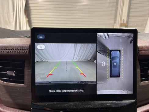 Used 2024 Ford Expedition Limited image 33