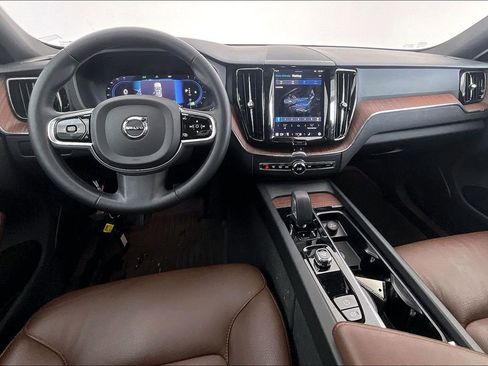 Certified 2023 Volvo XC60 B5 Plus w/ Protection Package Premier image 21