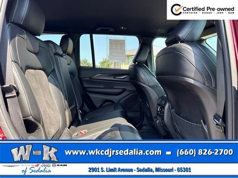 Certified 2023 Jeep Grand Cherokee Altitude AWD/4WD image 31