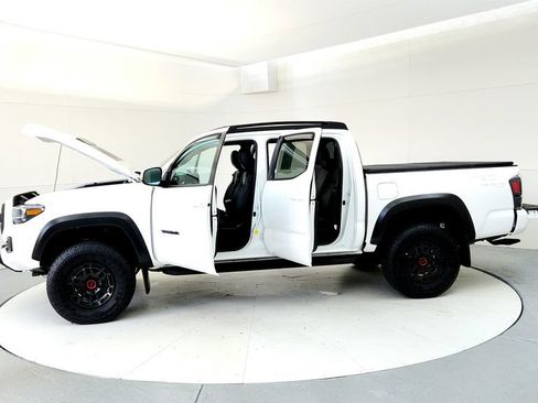 Used 2023 Toyota Tacoma TRD Pro AWD/4WD image 10