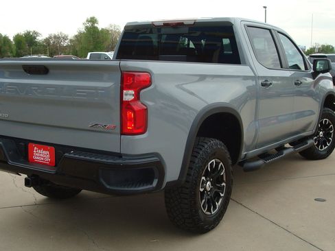 Used 2025 Chevrolet Silverado 1500 ZR2 w/ Technology Package AWD/4WD image 4
