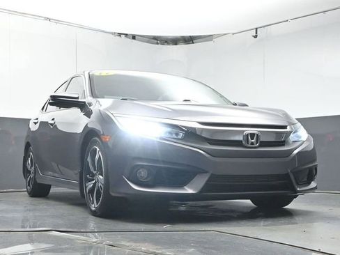 Used 2017 Honda Civic Touring image 31