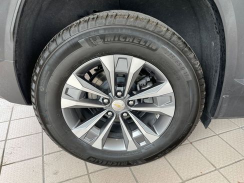 Used 2025 Chevrolet Equinox LT image 29