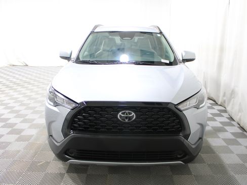 Used 2024 Toyota Corolla Cross LE FWD image 27