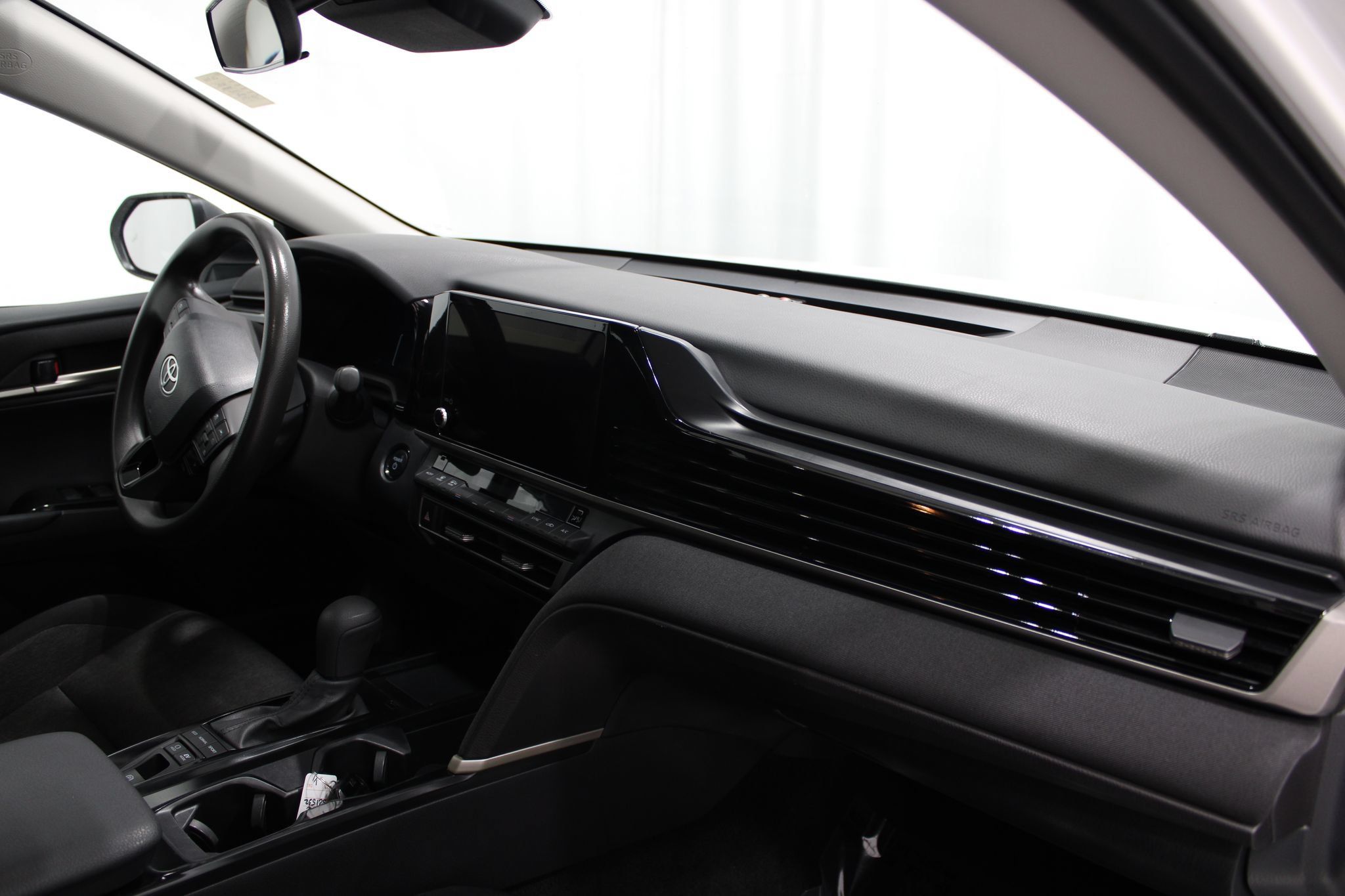 Used 2025 Toyota Camry LE FWD image 25