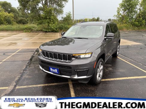 Used 2022 Jeep Grand Cherokee L Limited AWD/4WD image 1