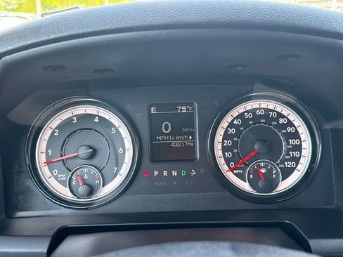 Used 2024 RAM 1500 Classic SLT AWD/4WD image 20