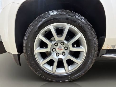 Used 2015 GMC Yukon Denali w/ Touring Package AWD/4WD image 25