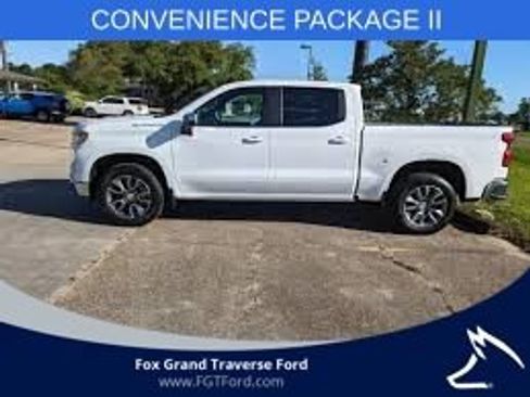 Used 2024 Chevrolet Silverado 1500 LT w/ Convenience Package II AWD/4WD image 1