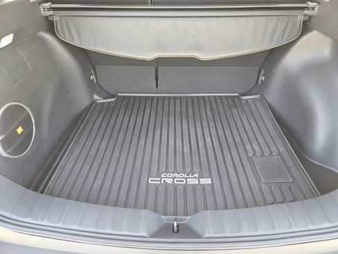Used 2023 Toyota Corolla Cross LE w/ Moonroof Package FWD image 38