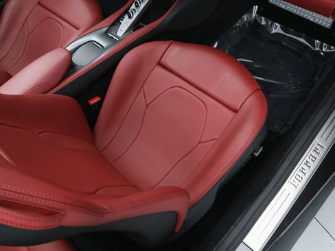 Certified 2023 Ferrari Portofino M image 25