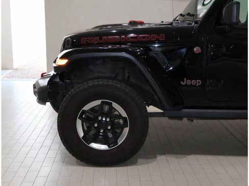Used 2018 Jeep Wrangler Rubicon AWD/4WD image 4