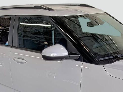 New 2026 Chevrolet TrailBlazer LT w/ Convenience Package FWD image 17