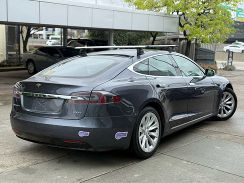 Used 2017 Tesla Model S 75D image 4
