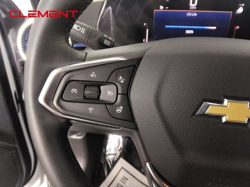 Used 2025 Chevrolet Trax LT w/ LT Convenience Package FWD image 14