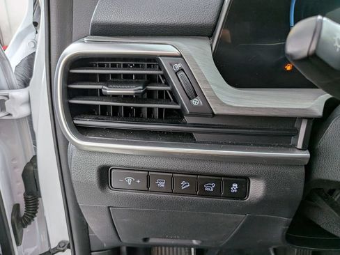 Used 2024 Kia Telluride EX X-Line AWD/4WD image 12