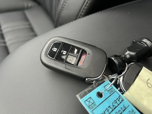 New 2026 Honda HR-V EX-L image 30