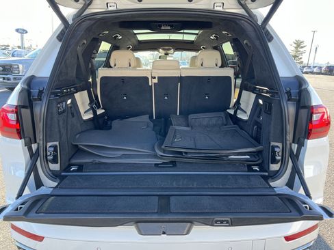 Used 2022 BMW X7 xDrive40i image 26