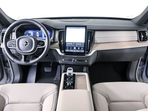 New 2026 Volvo XC90 B6 Plus w/ Protection Package Premier AWD/4WD image 16
