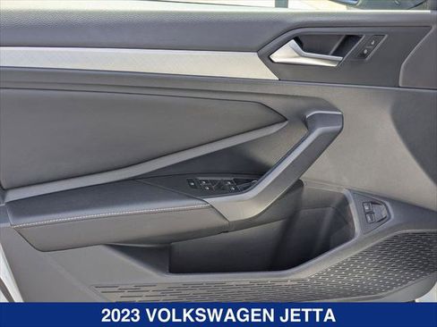 Used 2023 Volkswagen Jetta SE w/ Panoramic Sunroof Package FWD image 10