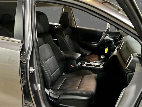 Used 2017 Kia Sportage LX image 15